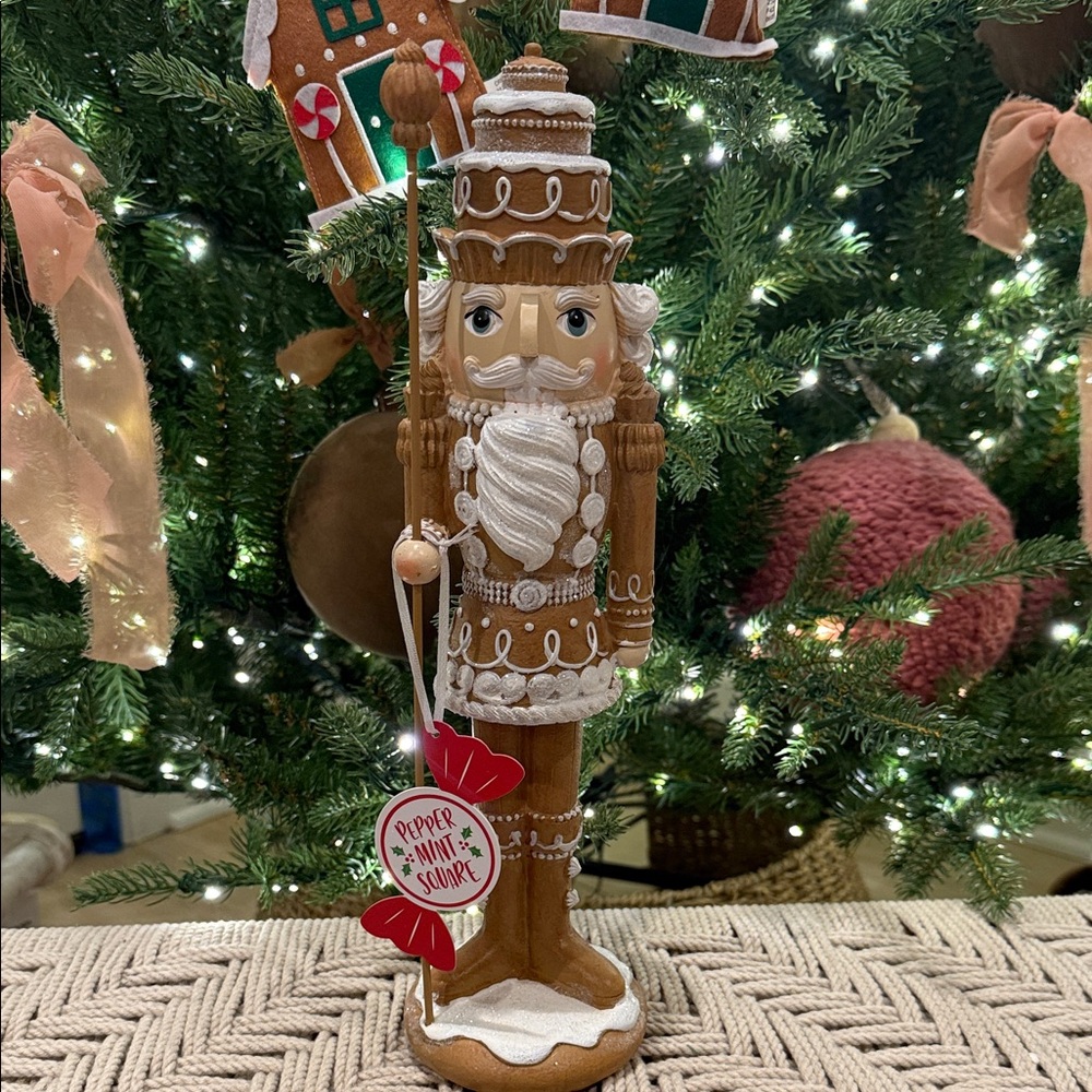 Peppermint square Gingerbread man nutcracker